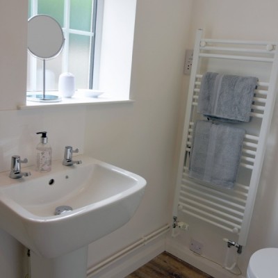 Bedroom 2 ensuite